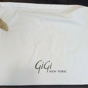 GiGi white larger lightweight drawstring dust bag VVGUC